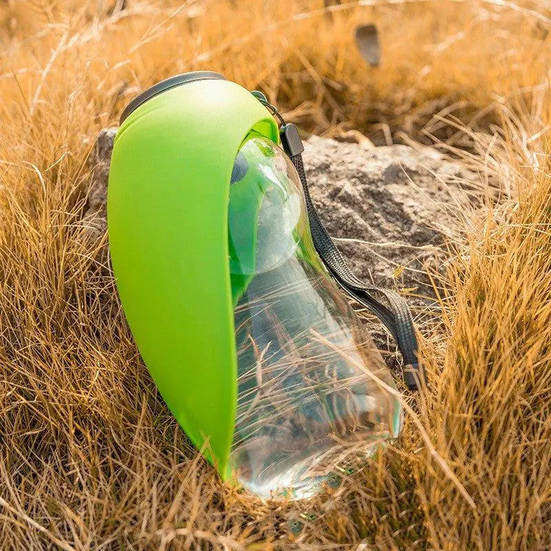 AquaSiti Portable Dog Water Bottle – 680ml Travel Dispenser